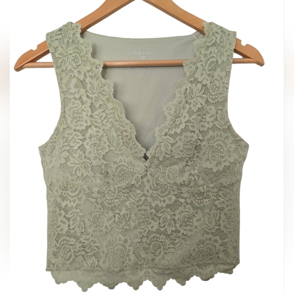 NWT Reoria Lace Sleeveless Top in Light Green Size Medium